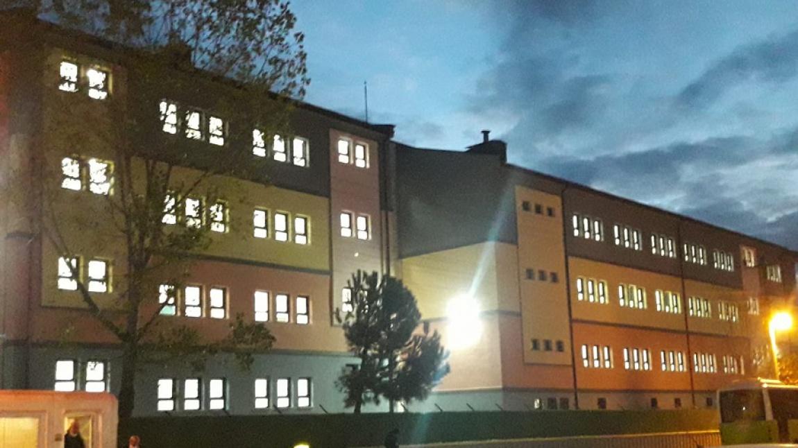 Yenikent Anadolu Lisesi Fotoğrafı